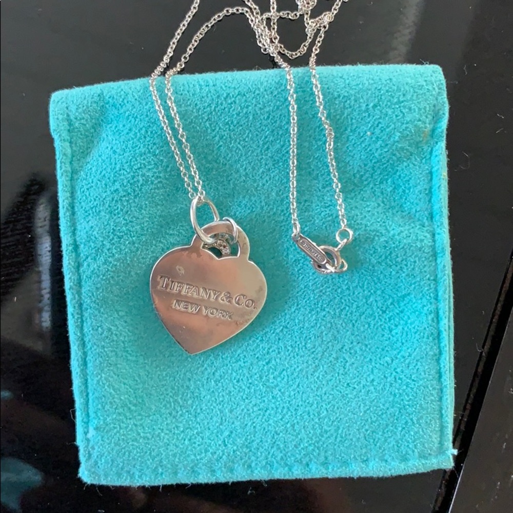 Tiffany & Co necklace w pouch